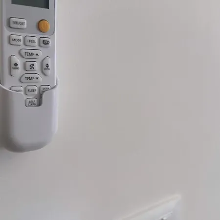 Belvedere Con Piscina - Soggiorni Le Grotte Camerano